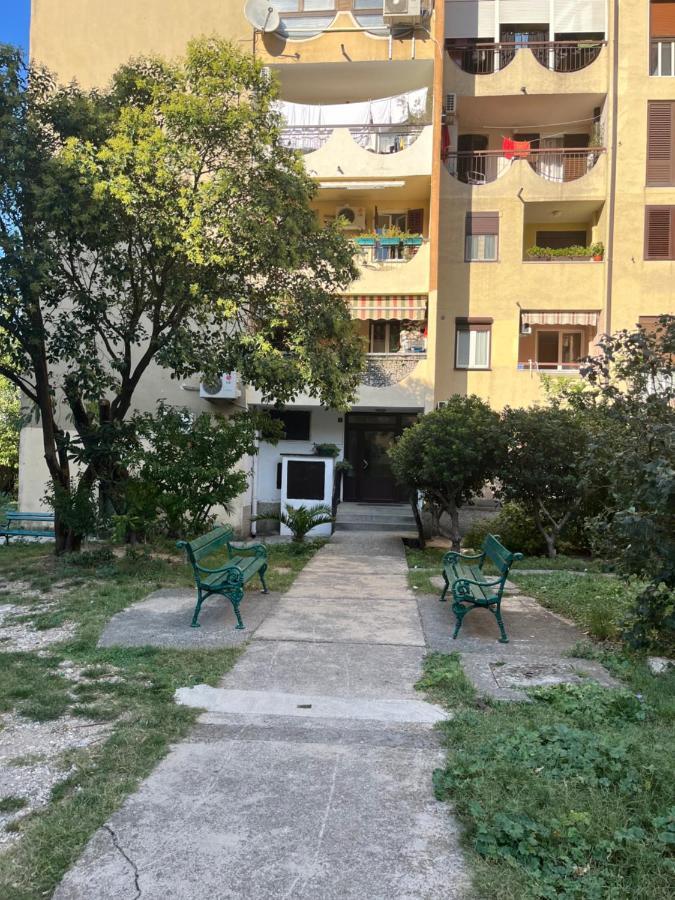 Orlando Apartman Kotor Luaran gambar